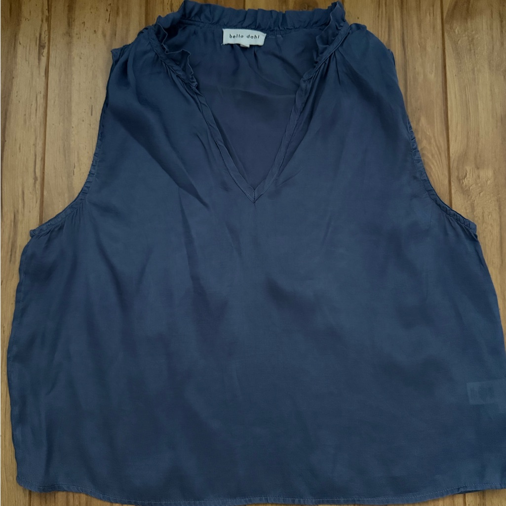 Bella Dahl Sleeveless Blue Blouse With Ruffle Neck